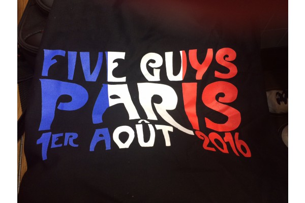 Five Guys à Bercy Village, c’est parti. Les Champs-Elysées, c’est pour fin 2016