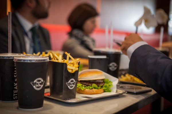 « Steak’n Shake va ouvrir ses 3 premiers restaurants à Paris avant le 1er trimestre 2017 »