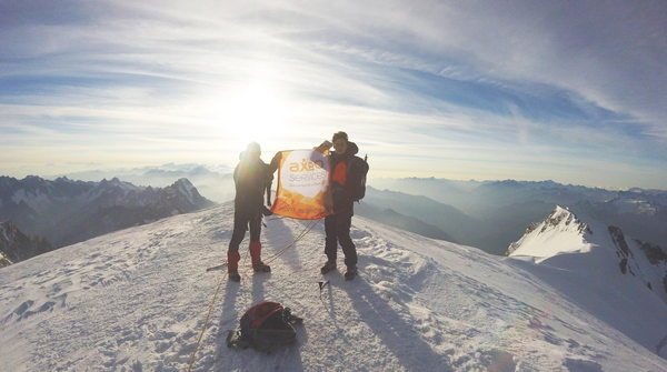 Deux franchisés Axeo Services au sommet du Mont Blanc