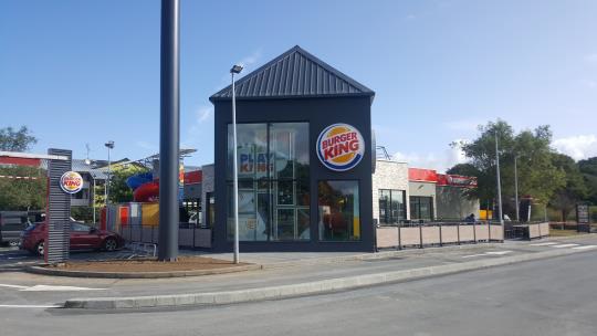 Burger King poursuit les ouvertures et le recrutement des nouvelles équipes