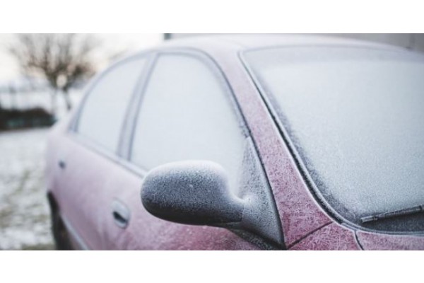 Le réseau A+Glass conseille les automobilistes pour dégivrer leurs pare-brises