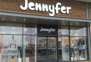 Jennyfer poursuit son développement en commission-affiliation