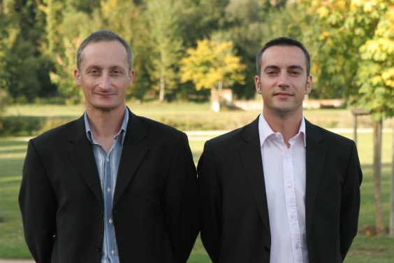 Franchise Cuisines. Success Story de deux franchisés Cuisines AvivA