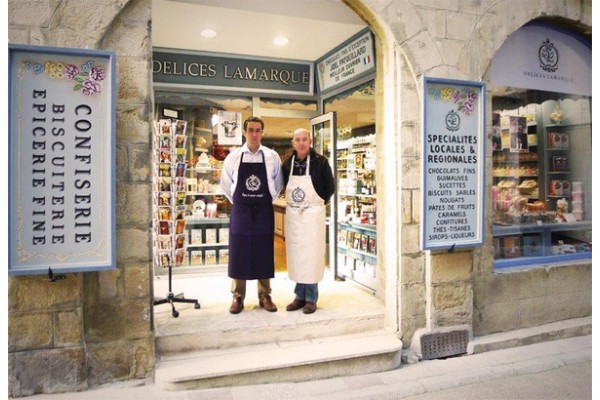 « Entretien, visite des boutiques, agencement du magasin, aide à l'ouverture.... Tout est prévu ! »