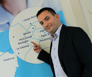 Petits-fils nomme un directeur pour ses succursales