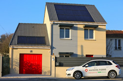 La franchise Maisons Pierre inaugure deux maisons à énergie positive en Ile de France