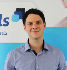Un jeune entrepreneur de 30 ans ouvre une franchise Petits-fils