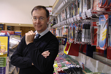 Interview de Bruno Peyroles, de la franchise Bureau Vallée