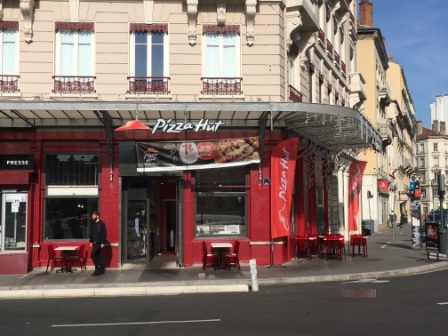 La franchise Pizza Hut inaugure deux nouveaux restaurants à Lyon