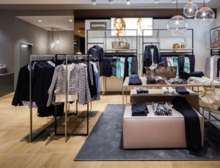 "comma, c'est une mode féminine avec un design exceptionnel et une qualité haut de gamme"